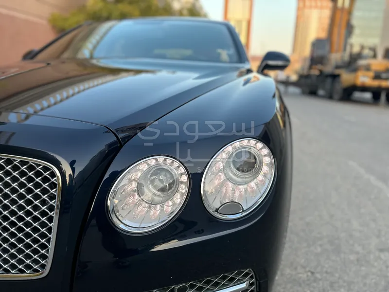 2015 بنتلي كونتيننتل فلاينج سبير