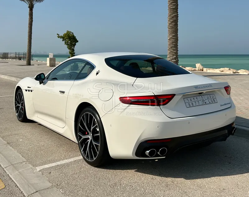 2024 مازيراتي جرانتوريزمو اس