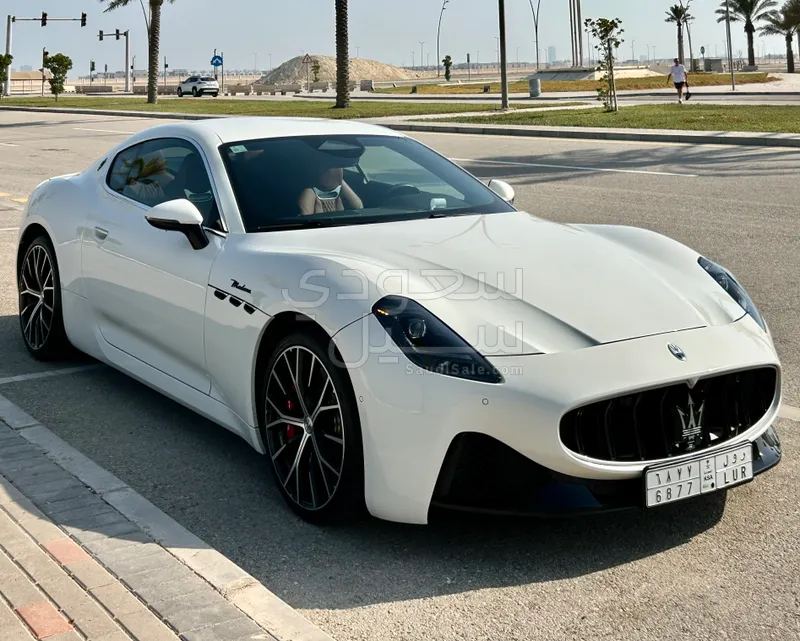 2024 مازيراتي جرانتوريزمو اس