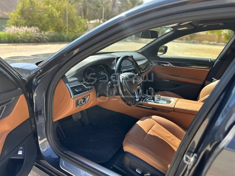 2017 بي ام دبليو الفئة السابعة 730 إل أي