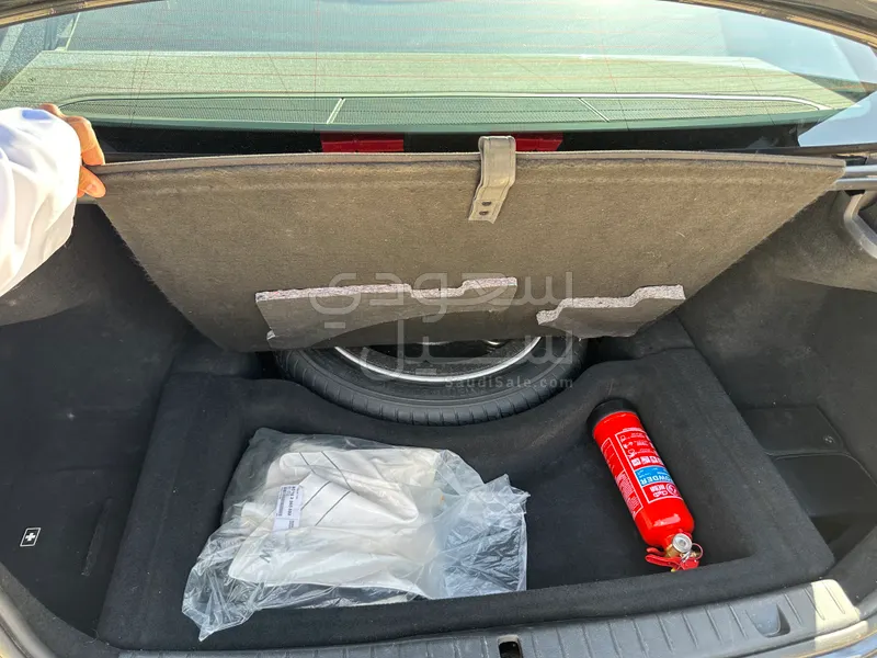 2017 بي ام دبليو الفئة السابعة 730 إل أي