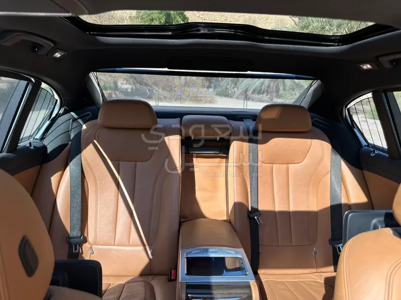 2017 بي ام دبليو الفئة السابعة 730 إل أي