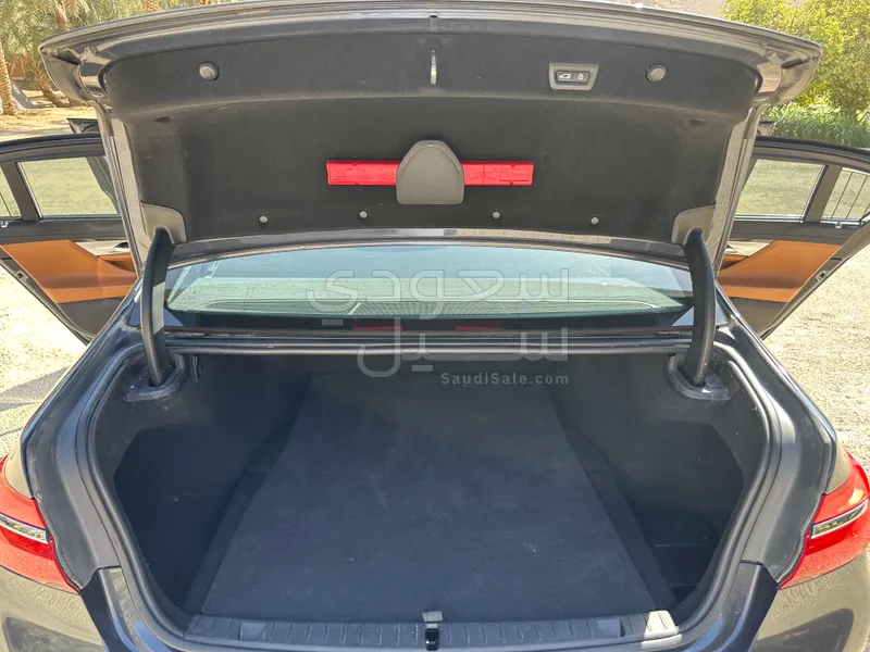 2017 بي ام دبليو الفئة السابعة 730 إل أي