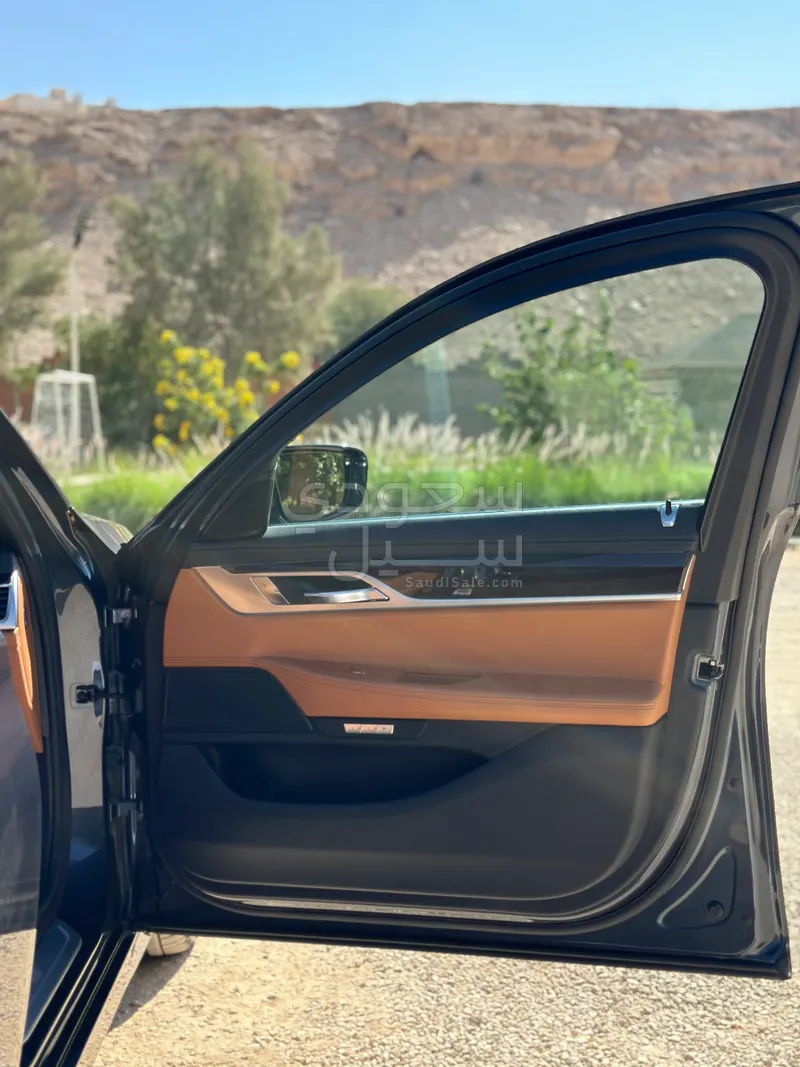 2017 بي ام دبليو الفئة السابعة 730 إل أي