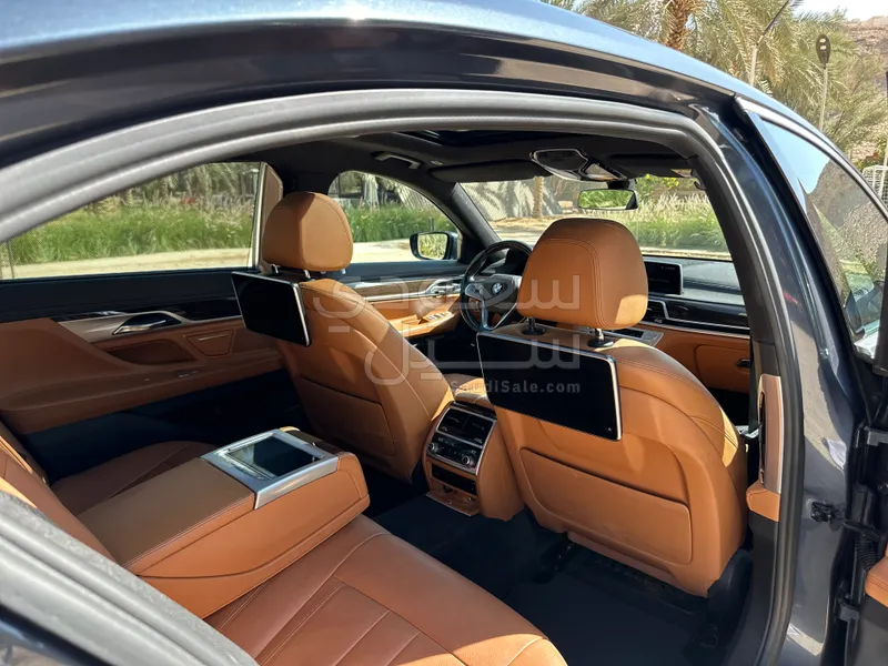 2017 بي ام دبليو الفئة السابعة 730 إل أي