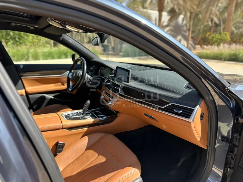 2017 بي ام دبليو الفئة السابعة 730 إل أي