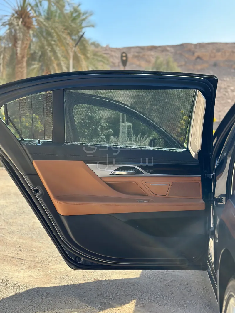 2017 بي ام دبليو الفئة السابعة 730 إل أي