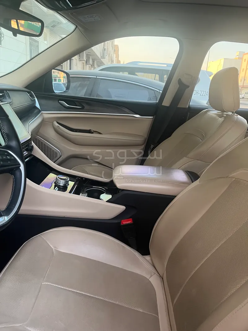 2021 جييب جراند شيروكي ليميتد