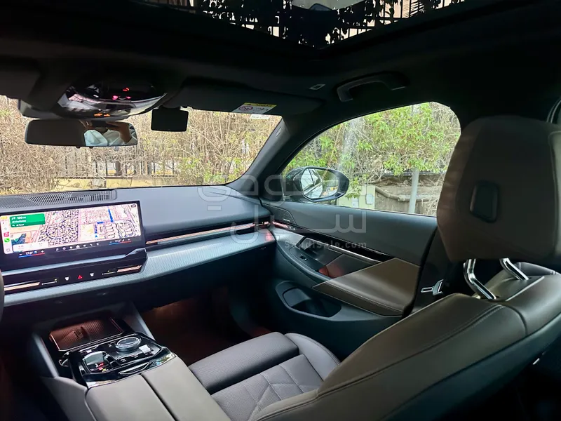 2024 بي ام دبليو الفئة الخامسة 520 أي