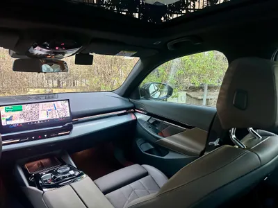 2024 بي ام دبليو الفئة الخامسة 520 أي