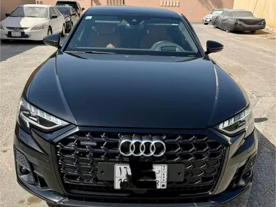 2022 اودي اي 8 ال 55تي اف اس أي