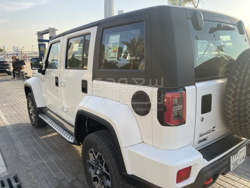 2023 بايك بي جاي 40 اس