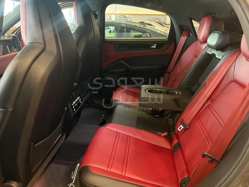 2025 بورش كايين جي تي اس