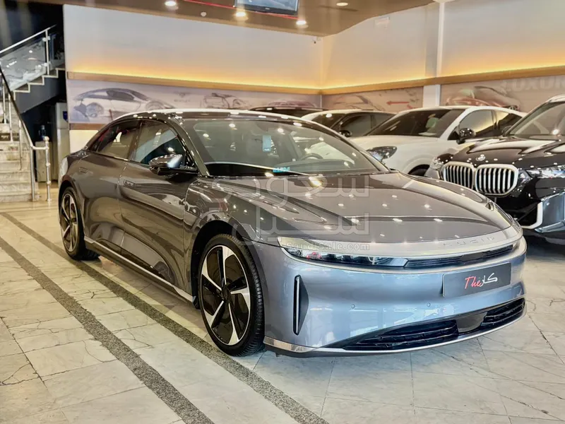 2024 لوسيد اير بيور