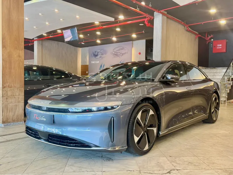 2024 لوسيد اير بيور