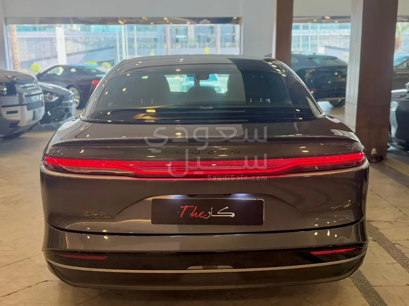 2024 لوسيد اير بيور