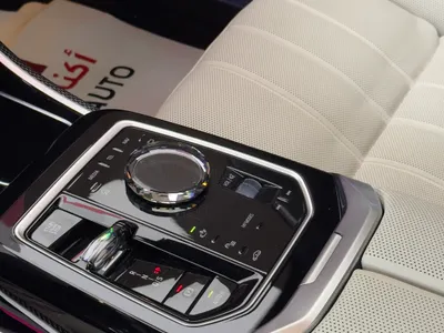 2026 بي ام دبليو الفئة السابعة 735 إل أي