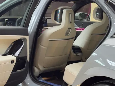 2026 بي ام دبليو الفئة السابعة 735 إل أي