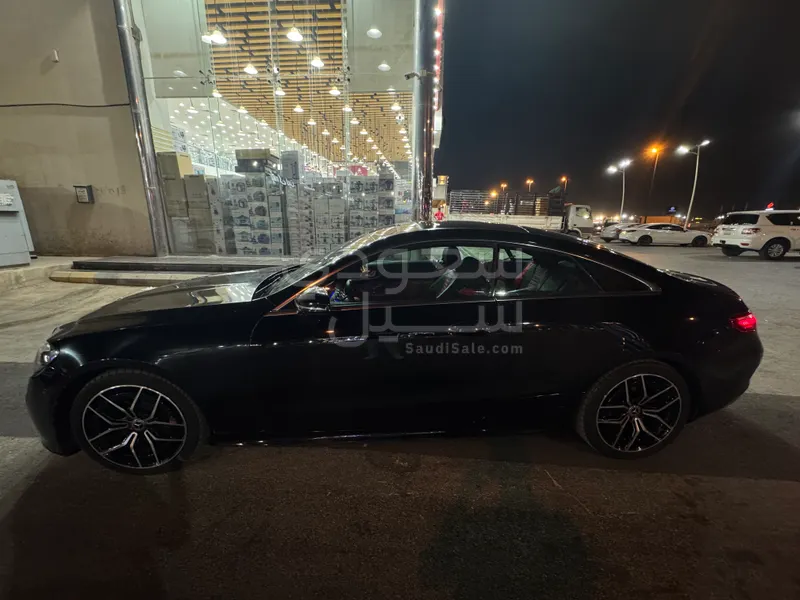 2021 مرسيدس - بنز إي 200 كوبيه