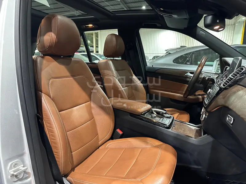 2016 مرسيدس - بنز جي إل إي 500 أي إم جي