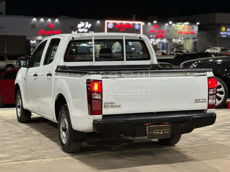 2020 ايسوزو دي ماكس غمارتين