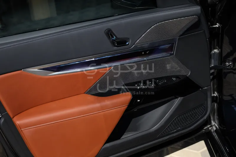 2026 بي ام دبليو الفئة السابعة 735أي