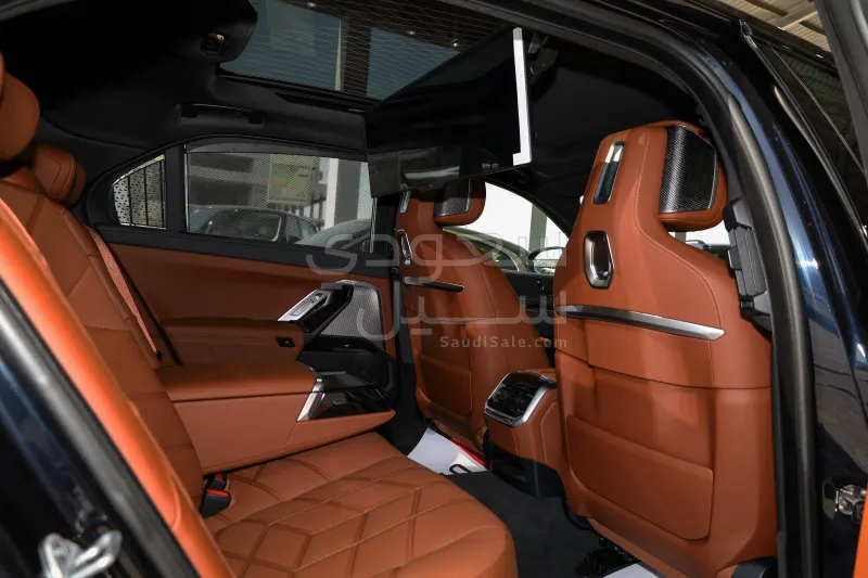 2026 بي ام دبليو الفئة السابعة 735أي