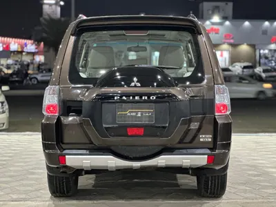 2017 متسوبيشي باجيرو