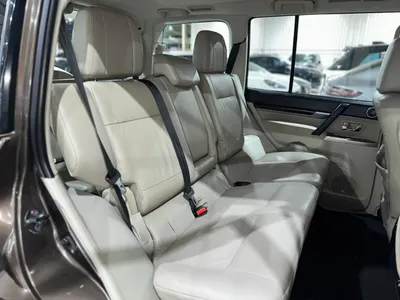 2017 متسوبيشي باجيرو