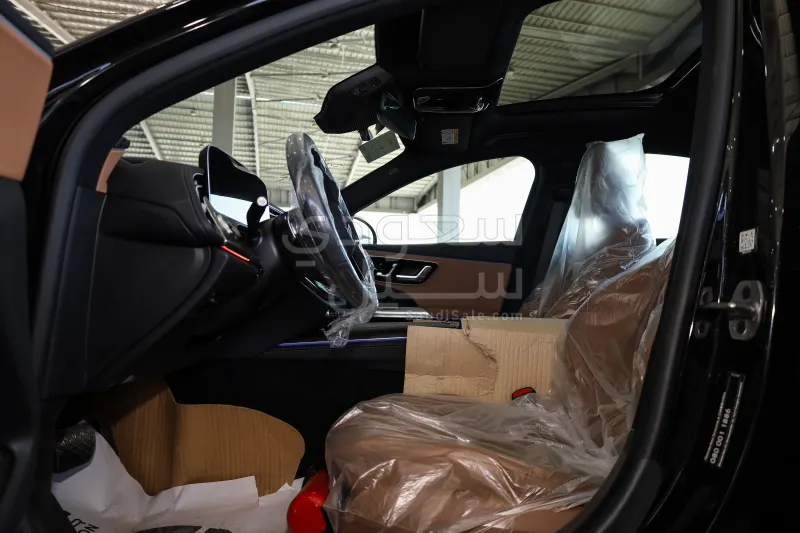 2025 مرسيدس - بنز إي 200