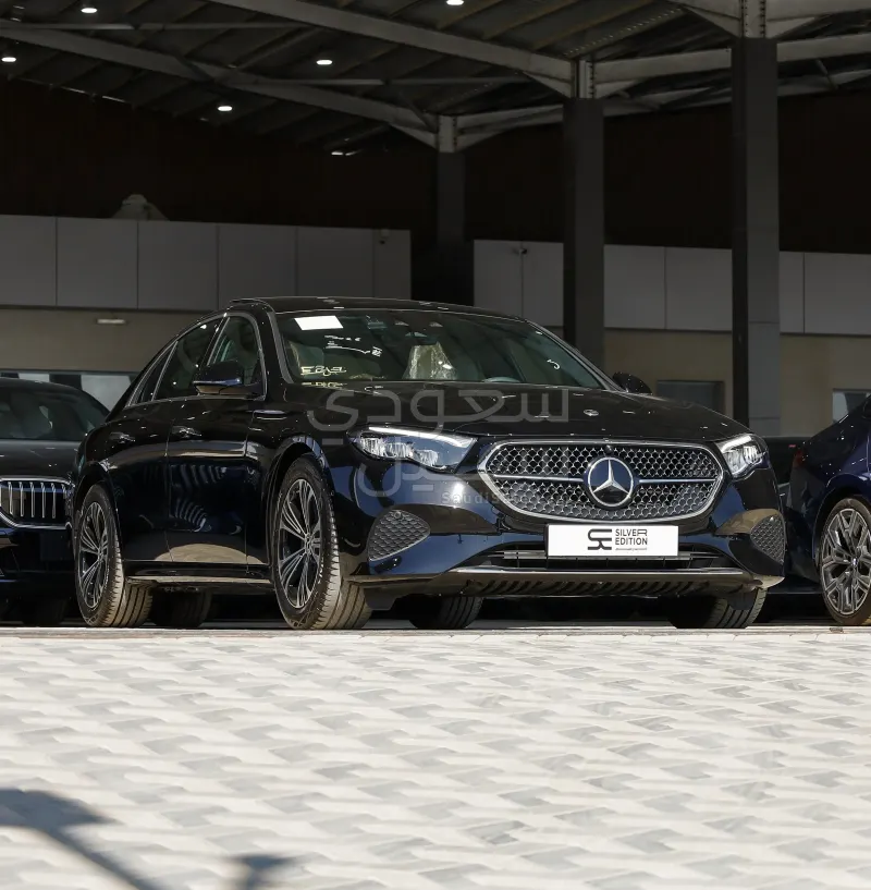 2025 مرسيدس - بنز إي 200