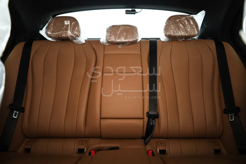 2025 مرسيدس - بنز إي 200