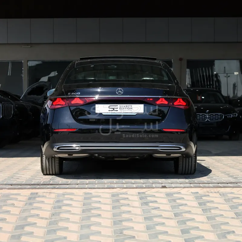 2025 مرسيدس - بنز إي 200