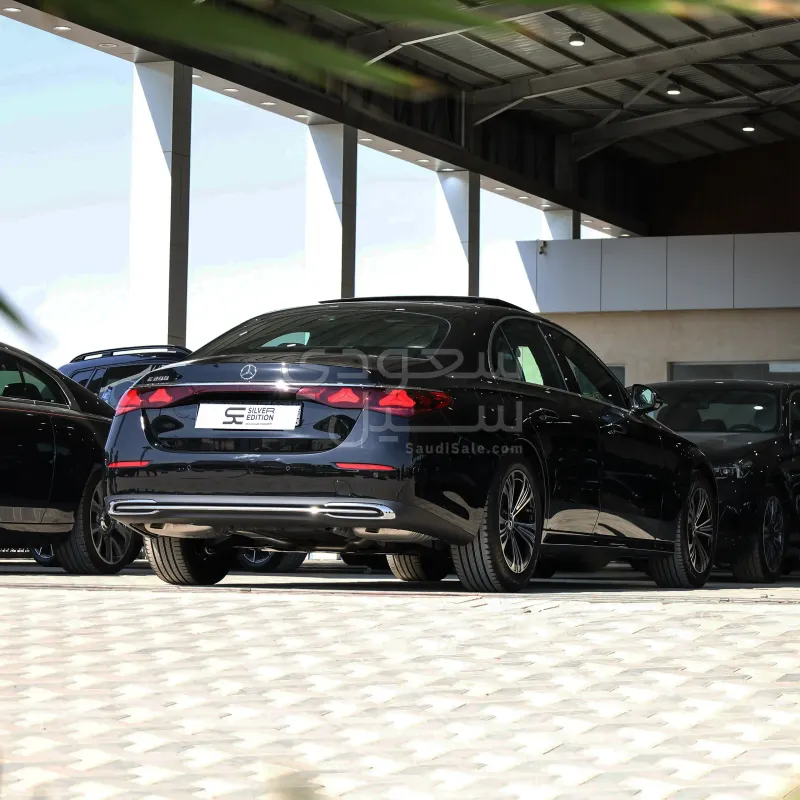 2025 مرسيدس - بنز إي 200