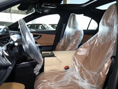 2025 مرسيدس - بنز إي 200