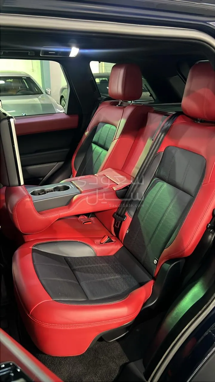 2022 لاند روفر رينج روفر سبورت اوتوبيوجرافي