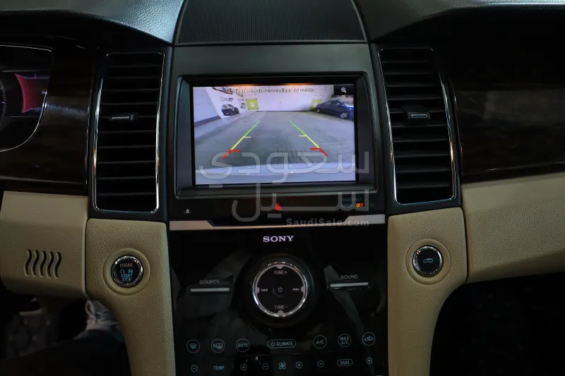 2013 فورد توروس ليمتد