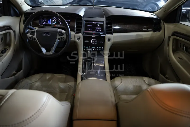 2013 فورد توروس ليمتد