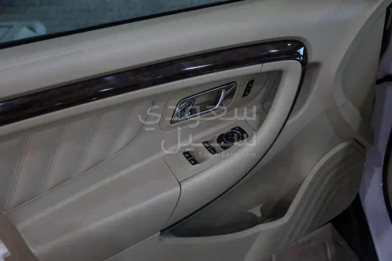 2013 فورد توروس ليمتد