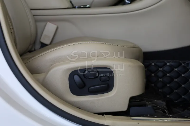 2013 فورد توروس ليمتد