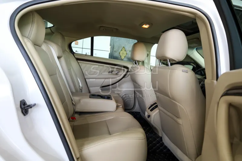 2013 فورد توروس ليمتد