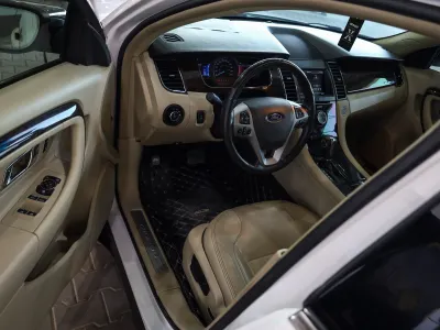 2013 فورد توروس ليمتد