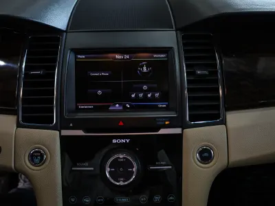 2013 فورد توروس ليمتد