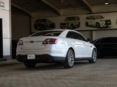 2013 فورد توروس ليمتد