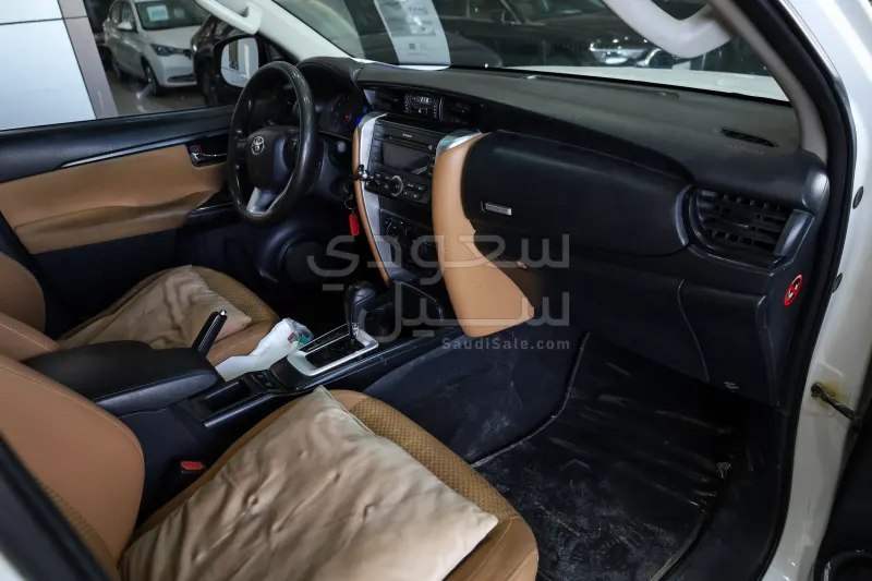 2017 تويوتا فورشنر