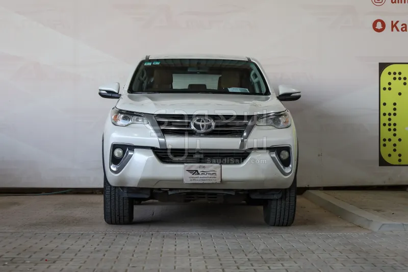 2017 تويوتا فورشنر