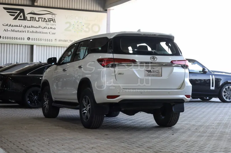 2017 تويوتا فورشنر