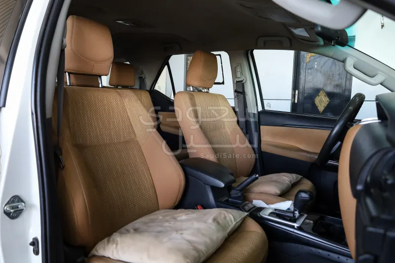 2017 تويوتا فورشنر