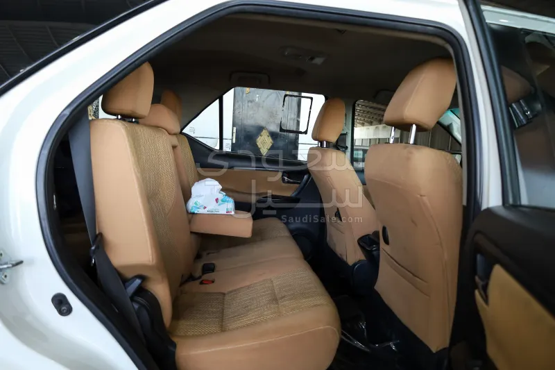 2017 تويوتا فورشنر