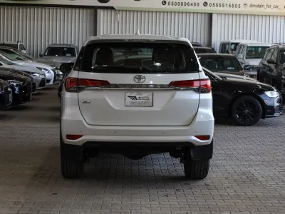 2017 تويوتا فورشنر